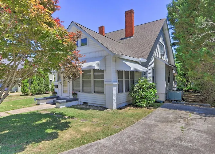 Spacious Lanett Haven W/ Sunroom + Large Deck