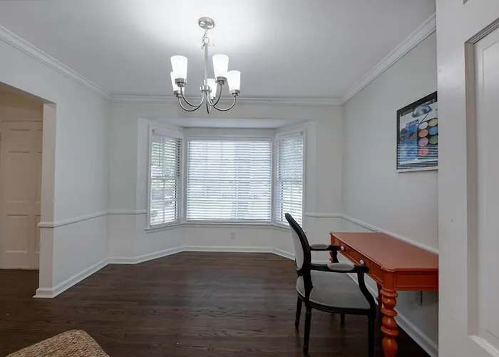 Group Getaway 6Br Near Fort Benning Huge Kitchen Private Yard