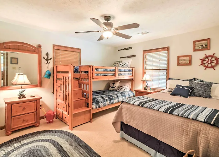 Waterfront West Point Lake Cabin W/ Private Dock!